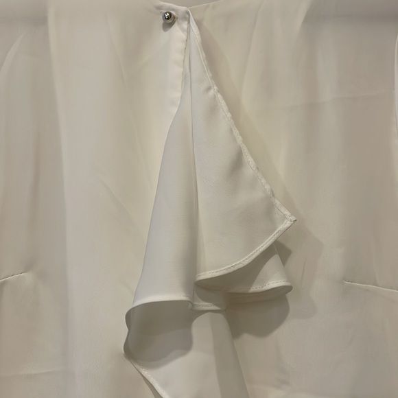 White blouse with ruffles - Picture 2 of 3